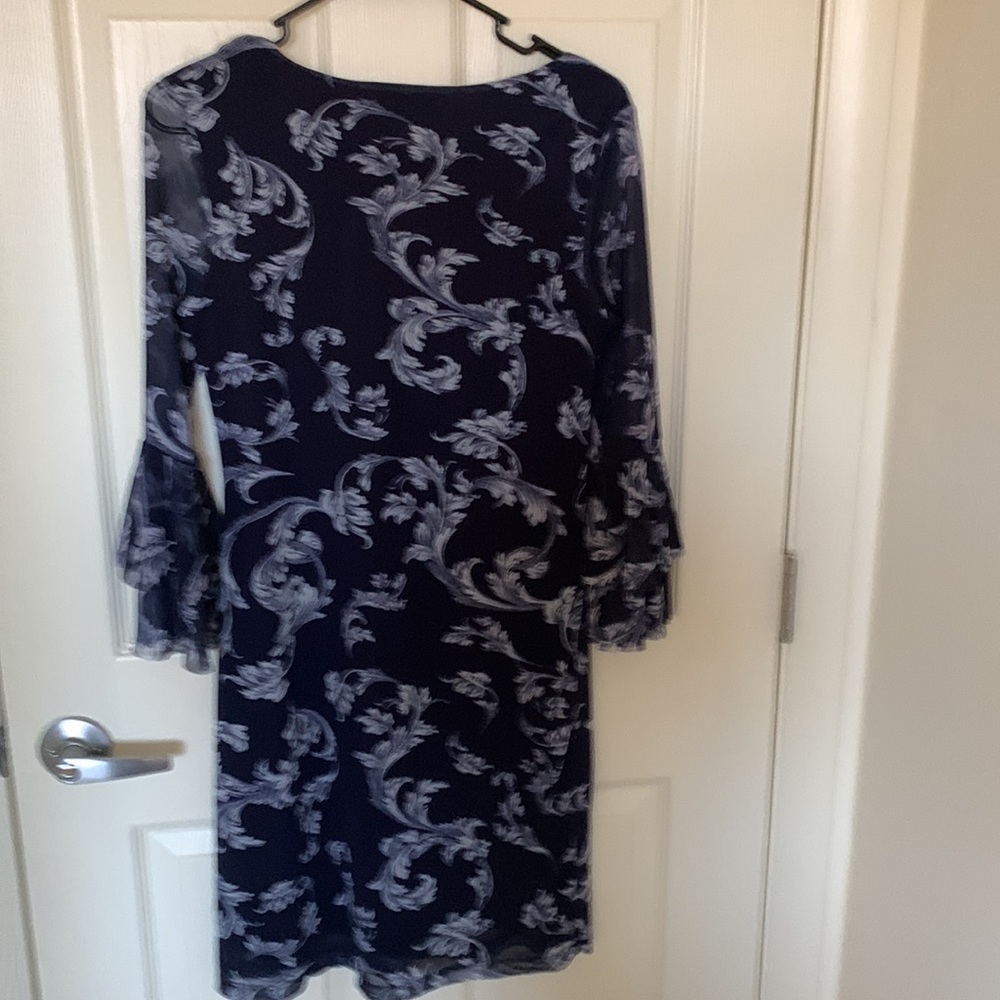 Dress - Picture 4 of 4